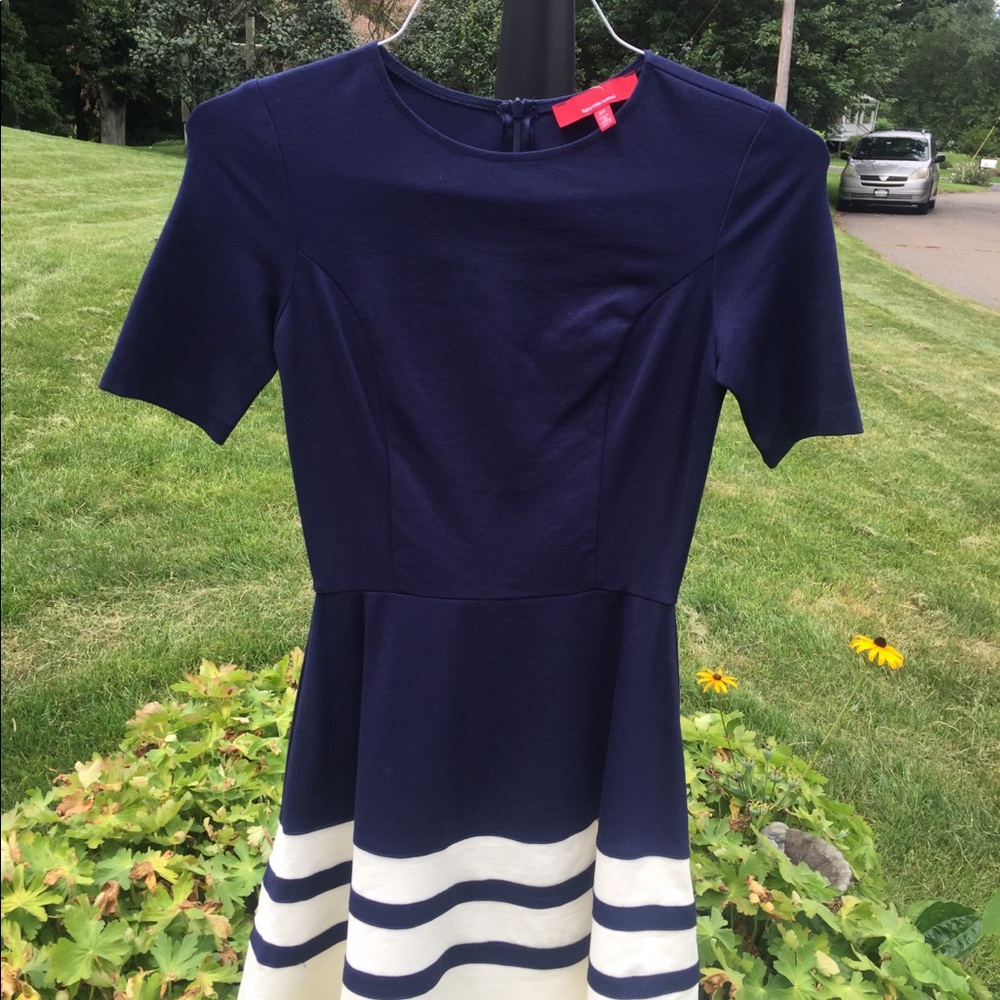 NWT- Sax Fifth Avenue Navy Short Sleeve Dress